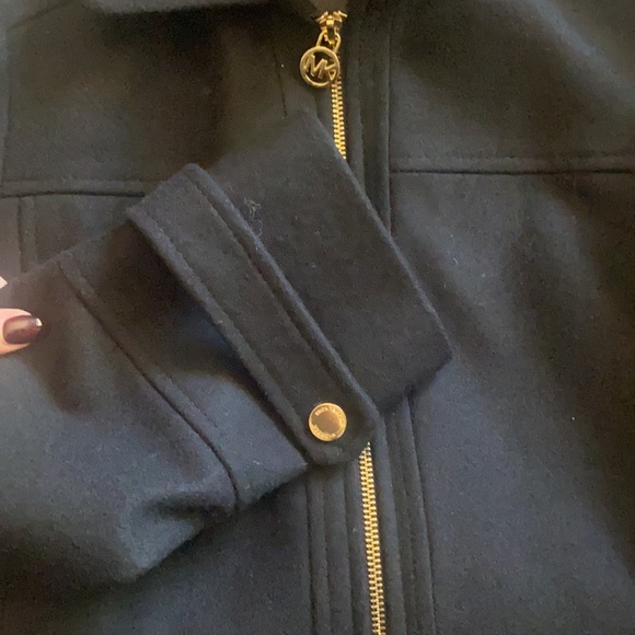 Michael Kors hooded wool jacket. Zipper closure - Picture 4 of 12